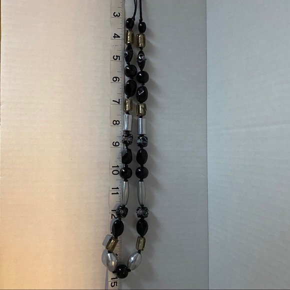 BEADED NECKLACE - Picture 4 of 9